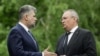 Premierul Marcel Ciolacu (PSD) și liderul PNL Nicolae Ciucă (dreapta) pun la cale un plan pe zece ani prin care cele două partide din coaliția de guvernare să-și împartă primarii, șefii de Consilii Județene și principalele funcții în stat.