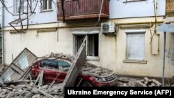 Унаслідок падіння уламків БпЛА в Полтавському районі на території приватного домоволодіння пошкоджено легковий автомобіль. Фото ілюстративне 