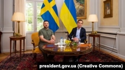 Украинскиот претседател Володимир Зеленски на средба со шведскиот премиер Улф Кристерсон, Шведска, 19 август 2023 година.