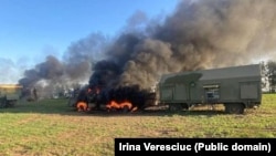 Fotografie publicată pe Facebook de vice prim-ministrul Ucrainei, Irina Veresciuk, care arată ceea ce pare a fi un sistem rusesc de rachete S-300 lovit de o armă furnizată de Occident pe teritoriul Rusiei.