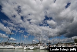 Bărcile din portul Keszthely, pe lacul Balaton.