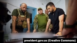Volodimir Zelenski a vizitat marți mai multe districte din regiunea Zaporojie