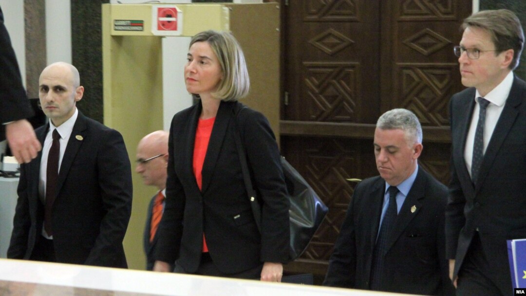 Високата претставничка за надворешна и безбедносна политика на ЕУ Федерика Могерини пристигнува во Собранието на Македонија. 