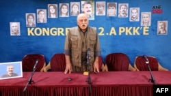 Քրդական բանվորական կուսակցության համագումարում հայտարարվում է զինված պայքարը դադարեցնելու մասին, Հյուսիսային Իրաք, 12-ը մայիսի, 2025թ.
