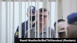 Віктар Бабарыка ў судзе. Архіўнае фота
