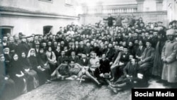 Ноябрь 1917. Делегаты первого Курултая крымских татар в Бахчисарае