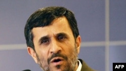 رئیس جمهوری ایران می گوید: ما علاقه‌مند بوده و هستیم که تغییرات بزرگی روی دهد. دولت آمریکا باید از گذشته درس بگیرد.