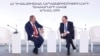 Армения -- премьер-министр Армении Никол Пашинян (слева) и министр иностранных дел Зограб Мнацаканян выступают на ежегодной конференции дипломатического корпуса Армении, Ереван, 27 августа 2019 г․