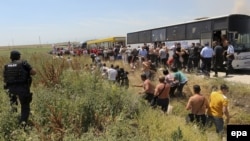 Sukob policije i Srba nakon što su odbili skinuti odjeću sa nacionalističkim simbolima, Kosovo, 28. juni 2012.