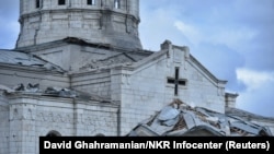 Արցախ - Շուշիի Ղազանչեցոց Սուրբ Ամենափրկիչ եկեղեցին ադրբեջանական օդուժի հարվածներից հետո, 8-ը հոկտեմբերի, 2021թ․