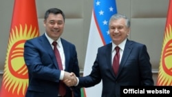 Садыр Жапаров менен Шавкат Мирзиёев.