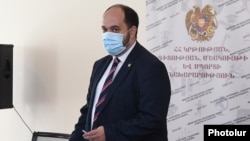 Կրթության, գիտության, մշակույթի և սպորտի նախարար Արայիկ Հարությունյան, արխիվ
