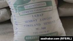 Lebabyň sement zawodynyň önümi. Arhiwden alnan surat