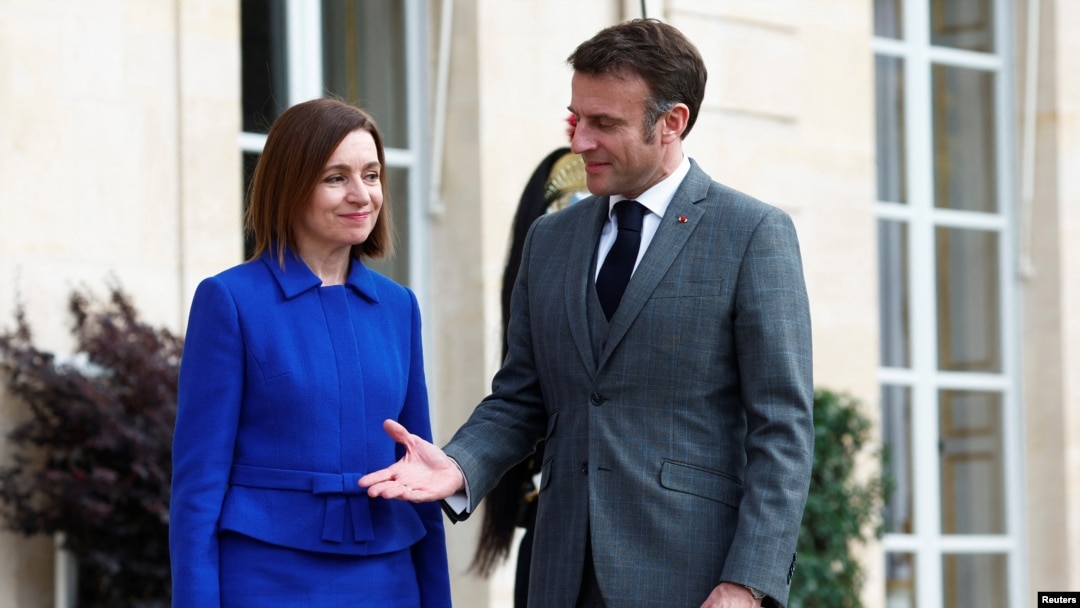 Președintele francez Emmanuel Macron o primește pe președinta Republicii Moldova, Maia Sandu, la Palatul Elysee din Paris, 7 martie 2024.