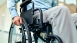 imagine neutra, generala persoana cu dizabilitati, scaun cu rotile, handicap