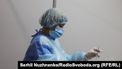 Незважаючи на збільшення темпів вакцинації, показник щеплених громадян залишається вкрай низьким, і ця ситуація викликає тривогу.
