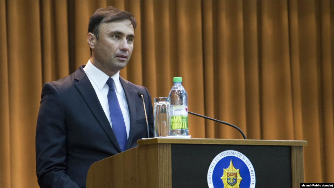 Vitalie Pîrlog a ocupat funcția de director al SIS trei luni în 2017, iar din 2017 până 2022 a fost membru și președinte al comisiei pentru controlul fișierelor la Interpol. 
