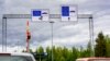 Єврокомісія: авто з номерами РФ можуть не впускати до ЄС із Росії як заборонений імпорт
