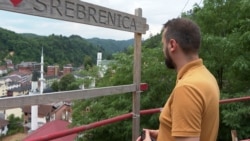 Геноцид низ очите на дете: „Остани со мене, не се одвојувај ни за секунда“