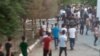 В Кёнеургенче произошли столкновения протестующих с полицией