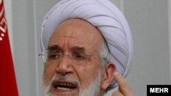 مهدی کروبی می گوید که تا آخرين لحظه در کنار مردم خواهد ماند.