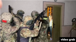 Стверджується, що затриманих жителів Сакського району та Євпаторії завербувало за допомогою месенджера (фото архівне)