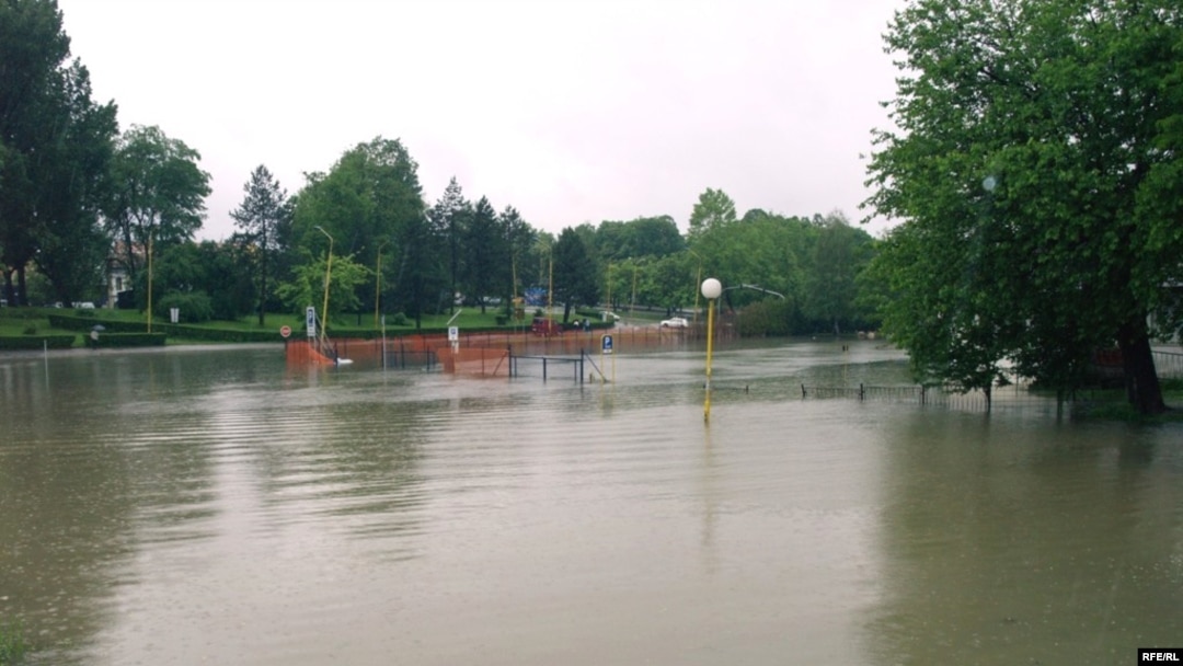 Poplavljeni centar Tuzle, 2. jun 2010, fotografije uz tekst: Maja Nikolić
