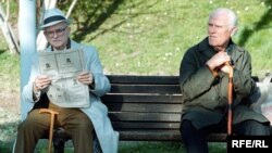 В настоящее время пенсионеры не намерены отказываться от кредитов в банке