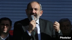 Վարչապետ Նիկոլ Փաշինյանը քարոզարշավի ժամանակ, արխիվ