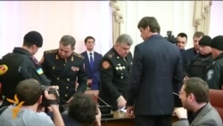 Ukrainian Police Detain Top Officials During Televised Meeting