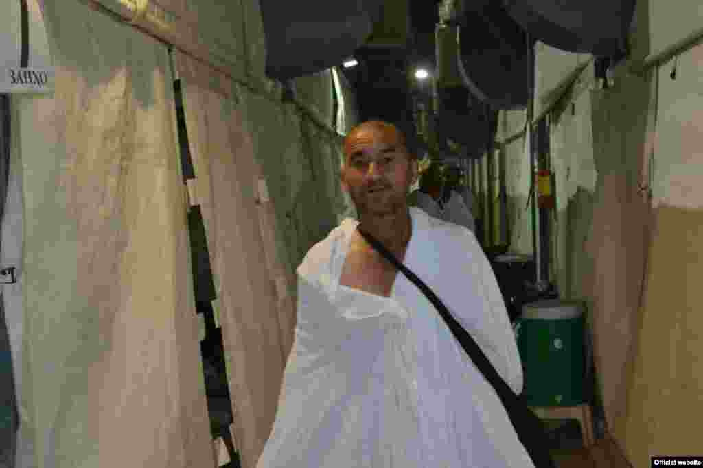 Saudi/Tajikistan -- Tajik piligrims im Mecca, 11Sep2016