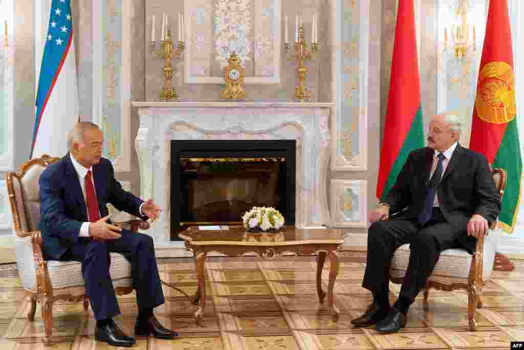 Өзбекстан президенти Ислам Каримов менен Беларус президенти Александр Лукашенко.&nbsp; 