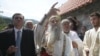 Amfilohije Radović i predsjednik Crne Gore Filip Vujanović u manastiru Morača, Foto: Savo Prelević