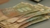 Околу 70 отсто од граѓаните ги одложиле кредитите 