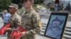 У Михайлівському золотоверхому соборі Києва прощаються з загиблим командиром роти 72-ї окремої механізованої бригади ім. Чорних Запорожців Романом Орищенком на псевдо «Орлик».<br>Роман загинув 2 липня на Покровському напрямку. Йому було 47 років