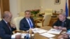 Энгел Фәттахов (с), Рөстәм Миңнеханов һәм Ольга Васильева
