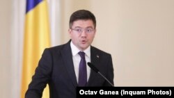 Președintele interimar al PSD Iași, Bogdan Petru Cojocaru, prefect al județului, cere demisia președintelui CJ Iași, Costel Alexe (foto) după ce Instituția Prefectului a găsit mai multe nereguli la un centru de plasament la 