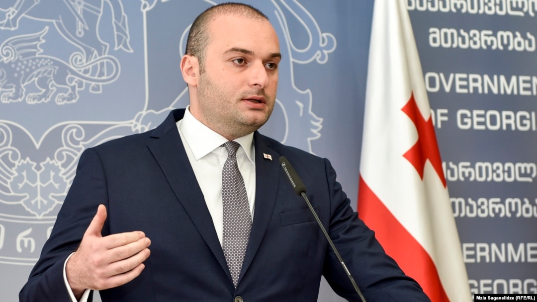 Выступая на брифинге, Мамука Бахтадзе перечислил запланированные структурные изменения, однако имен будущих министров не назвал
