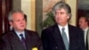 Slobodan Milošević (levo) i Radovan Karadžić (desno), 22. april 1994. 