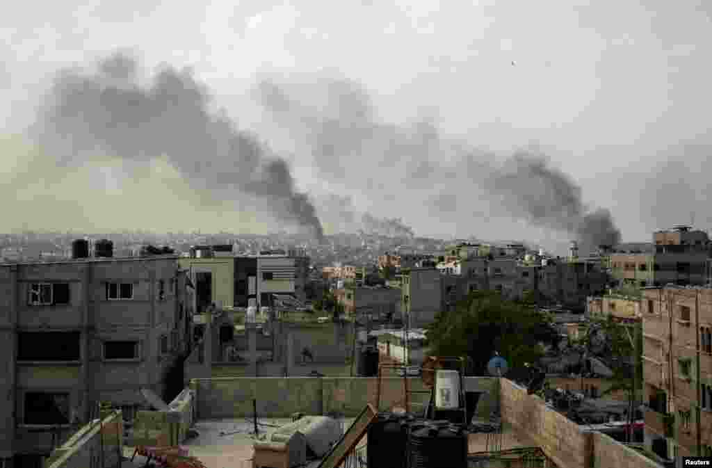 دود ناشی از عملیات اسرائیل در رفح در روز سه‌شنبه هشتم خرداد